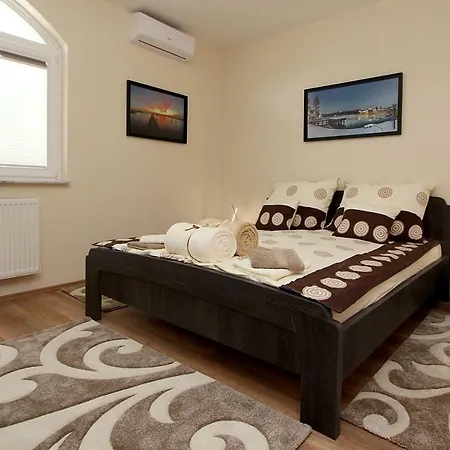 Apartment Brill Apartmanhaz Heviz