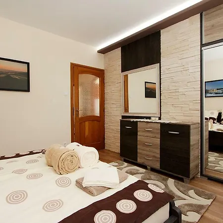Brill Apartmanhaz