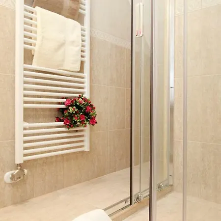 Brill Apartmanhaz Heviz